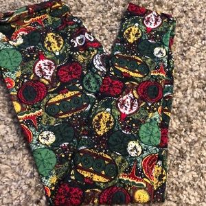 LuLaRoe holiday leggings